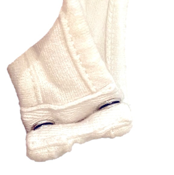 ROOM SERVICE V-Neck Long Sleeves Snap Closure Cream Bodysuit Soft Luxe Comfort - Picture 5 of 8